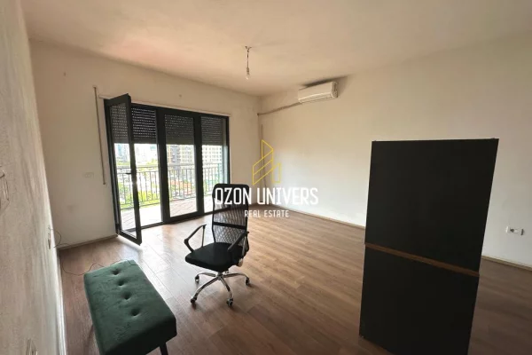 Shtepi me qera Apartament ne Tirane, 3+1, Mobilimi Bosh, pa mobiluar, Pagesa 70,000  Leke.