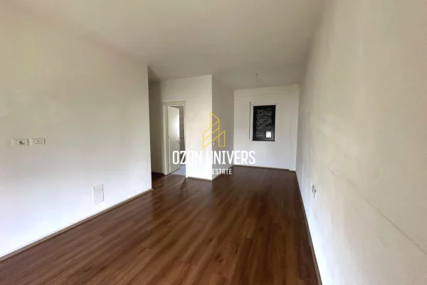 Shtepi me qera Apartament ne Tirane, 3+1, Mobilimi Bosh, pa mobiluar, Pagesa 70,000  Leke.