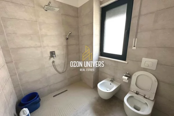 Shtepi me qera Apartament ne Tirane, 3+1, Mobilimi Bosh, pa mobiluar, Pagesa 70,000  Leke.