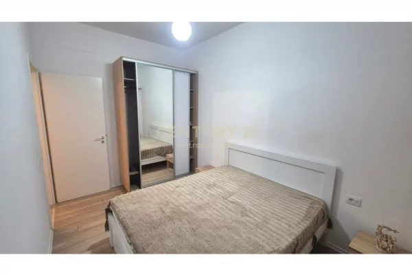 Appartamento in affitto a Tirana 2+1, Arredato