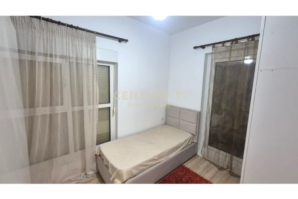 Appartamento in affitto a Tirana 2+1, Arredato