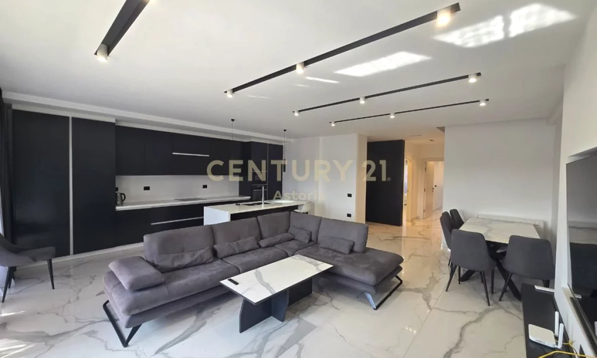 Shtepi ne shitje Apartament ne Tirane, 2+1, Mobilimi E mobiluar, Pagesa 325,600  Euro.