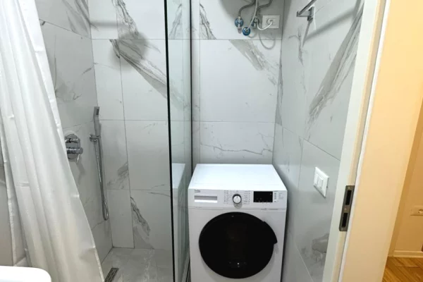 Shtepi ne shitje Apartament ne Tirane, 1+1, Mobilimi E mobiluar, Pagesa 90,000  Euro.