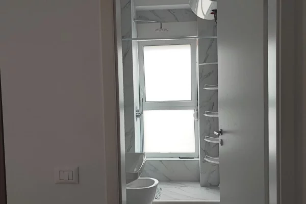 Shtepi me qera Apartament ne Tirane, 2+1, Mobilimi E mobiluar, Pagesa 50,000  Leke.