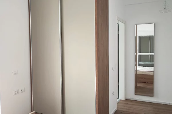 Shtepi me qera Apartament ne Tirane, 2+1, Mobilimi E mobiluar, Pagesa 50,000  Leke.