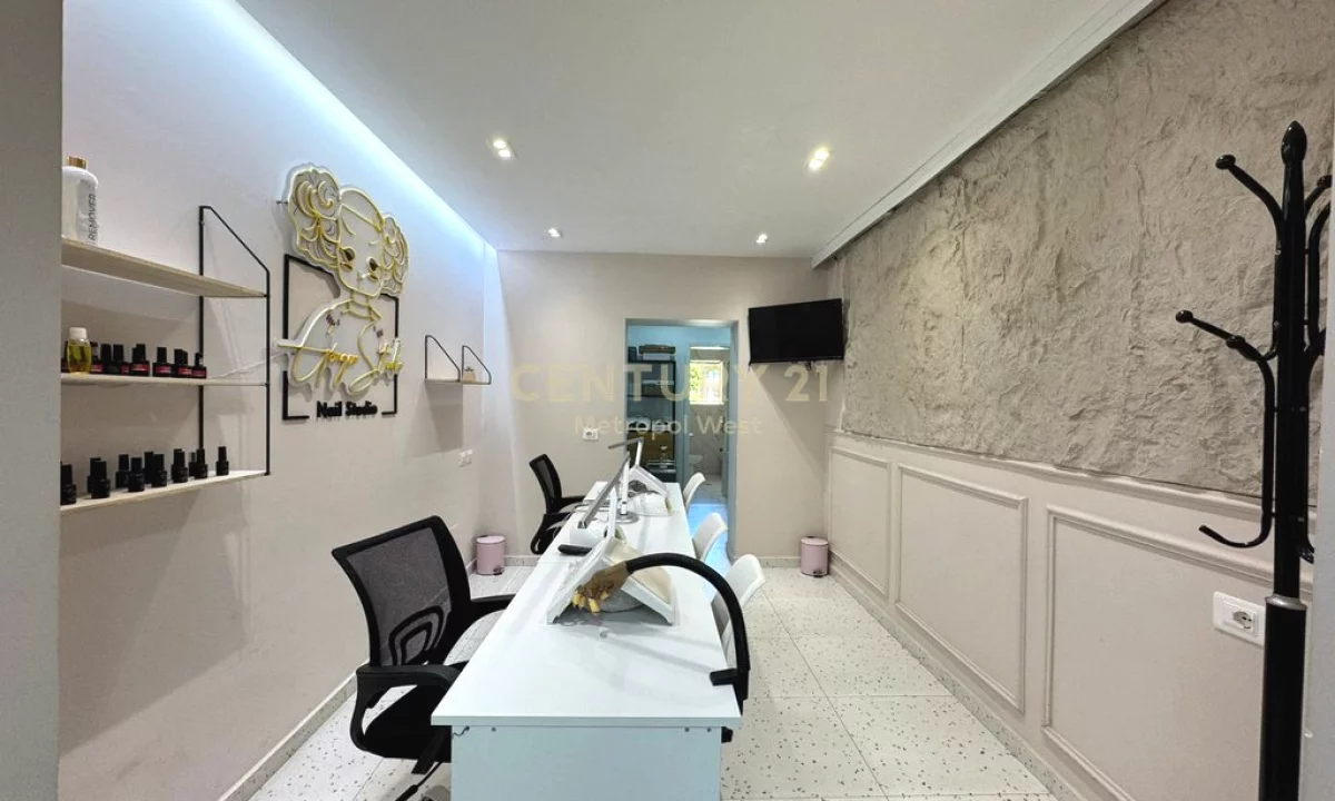 Ambient Biznesi (Nails Room) per Qira, Shkolla e Baletit!