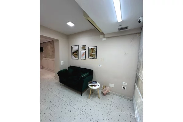 Ambient Biznesi (Nails Room) per Qira, Shkolla e Baletit!