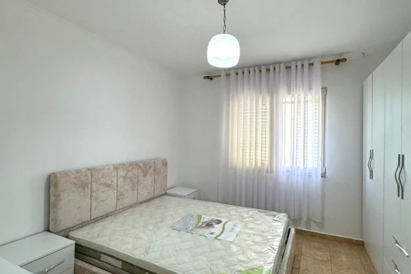 Shtepi me qera Apartament ne Tirane, 2+1, Mobilimi E mobiluar, Pagesa 50,000  Leke.