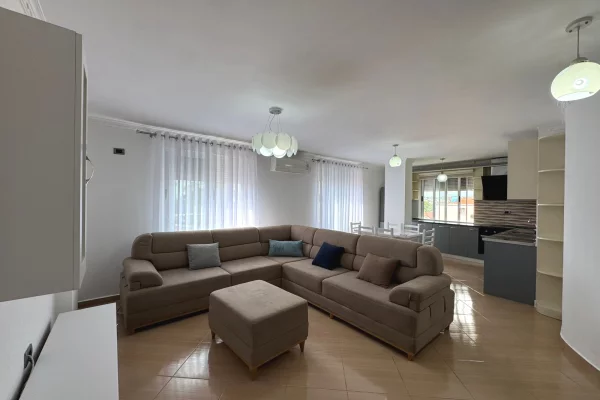 Shtepi me qera Apartament ne Tirane, 2+1, Mobilimi E mobiluar, Pagesa 50,000  Leke.