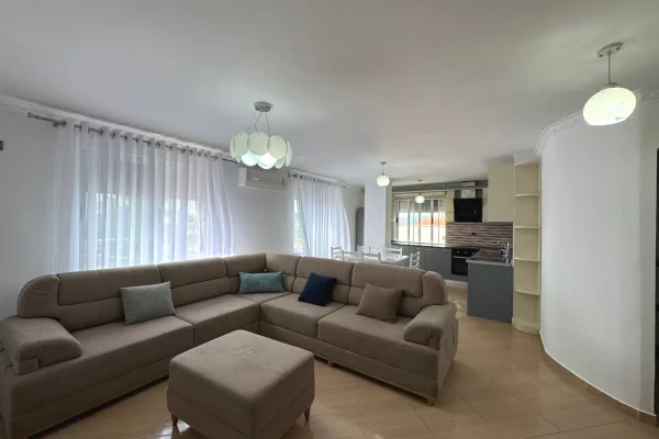 Apartament 2+1+2 me qira pranë Spitalit Ushtarak