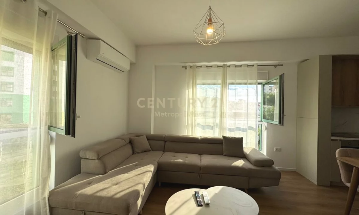 Shtepi me qera Apartament ne Tirane, 2+1, Mobilimi E mobiluar, Pagesa 500  Euro.