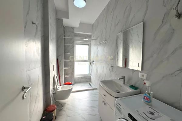 Shtepi me qera Apartament ne Tirane, 2+1, Mobilimi E mobiluar, Pagesa 500  Euro.
