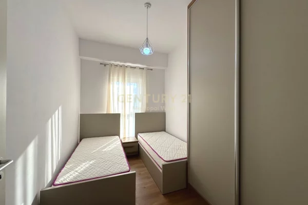 Shtepi me qera Apartament ne Tirane, 2+1, Mobilimi E mobiluar, Pagesa 500  Euro.