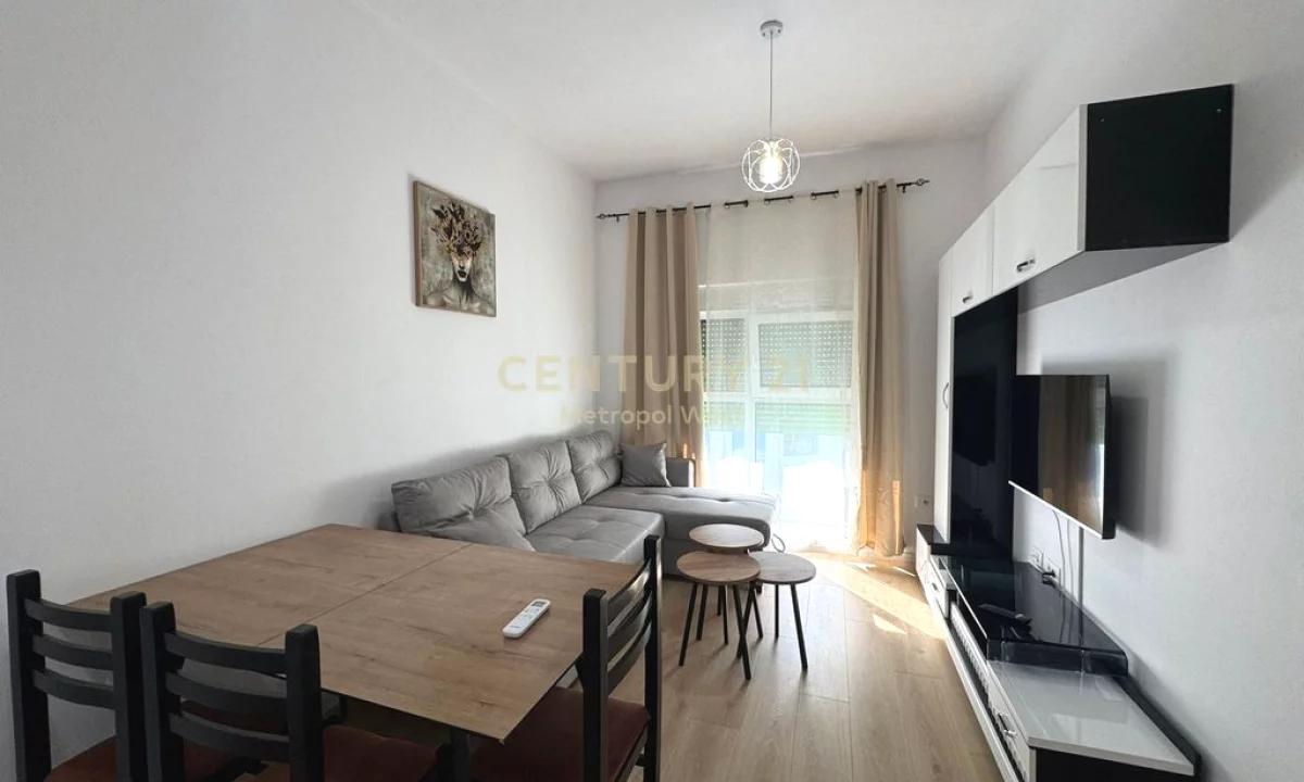 Shtepi me qera Apartament ne Tirane, 2+1, Mobilimi E mobiluar, Pagesa 550  Euro.