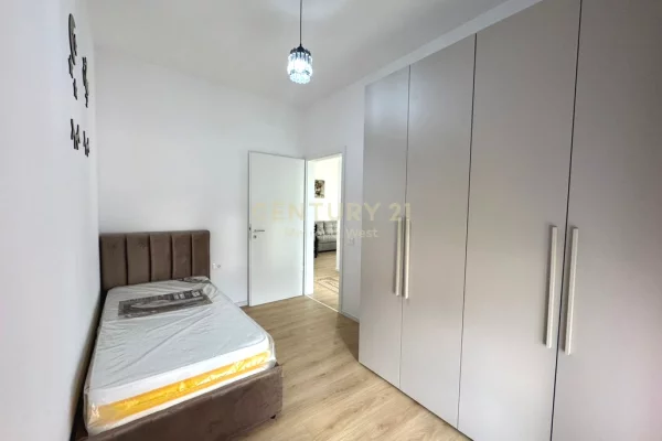 Shtepi me qera Apartament ne Tirane, 2+1, Mobilimi E mobiluar, Pagesa 550  Euro.