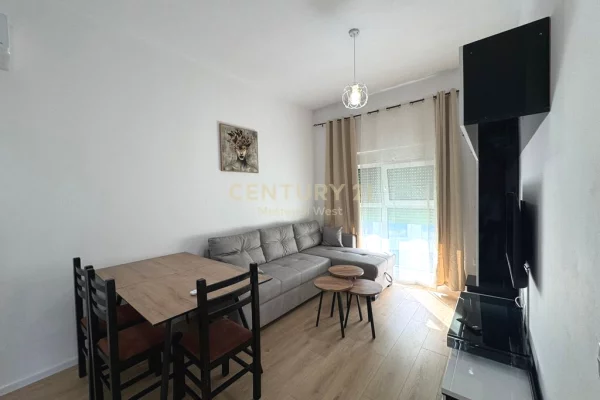 Shtepi me qera Apartament ne Tirane, 2+1, Mobilimi E mobiluar, Pagesa 550  Euro.