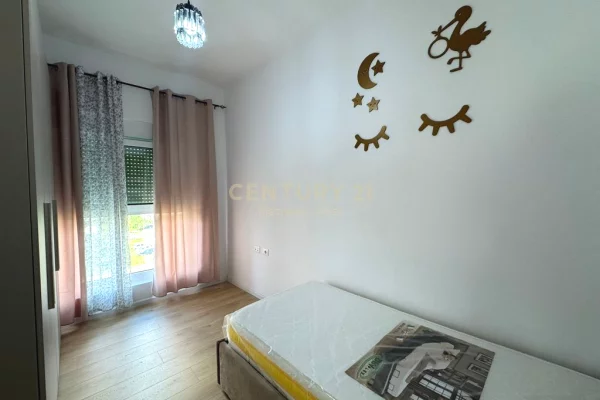 Shtepi me qera Apartament ne Tirane, 2+1, Mobilimi E mobiluar, Pagesa 550  Euro.