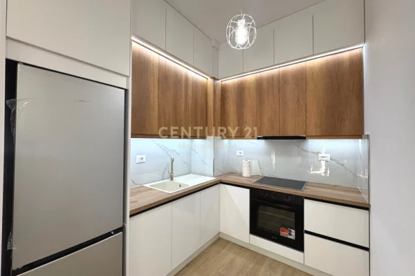 Shtepi me qera Apartament ne Tirane, 2+1, Mobilimi E mobiluar, Pagesa 550  Euro.