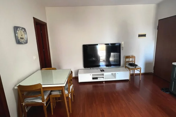 Shtepi me qera Apartament ne Tirane, 1+1, Mobilimi E mobiluar, Pagesa 600  Euro.