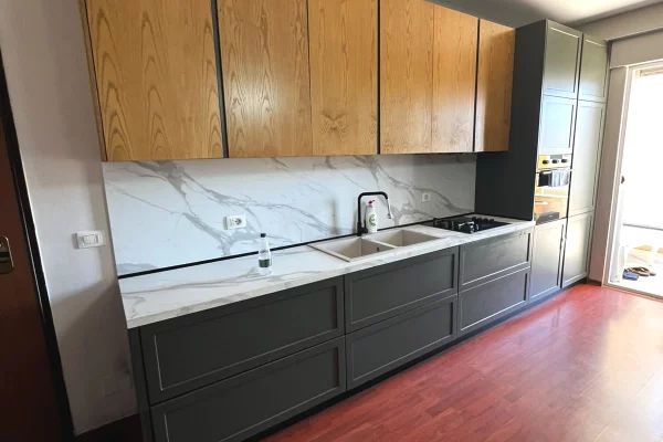 Shtepi me qera Apartament ne Tirane, 1+1, Mobilimi E mobiluar, Pagesa 600  Euro.