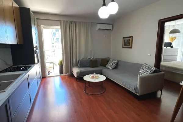Shtepi me qera Apartament ne Tirane, 1+1, Mobilimi E mobiluar, Pagesa 600  Euro.