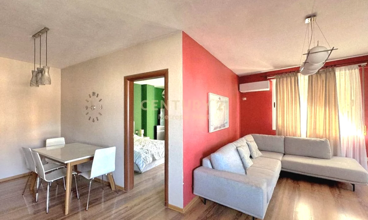 Shtepi me qera Apartament ne Tirane, 2+1, Mobilimi E mobiluar, Pagesa 700  Euro.