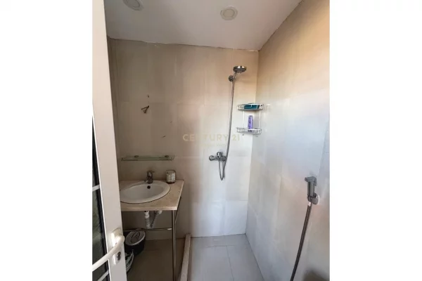Shtepi me qera Apartament ne Tirane, 2+1, Mobilimi E mobiluar, Pagesa 700  Euro.