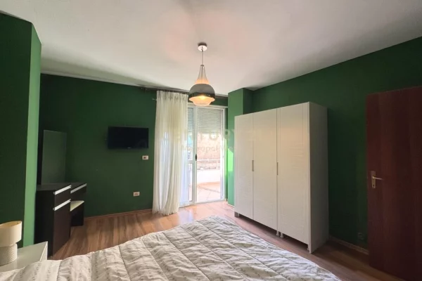 Shtepi me qera Apartament ne Tirane, 2+1, Mobilimi E mobiluar, Pagesa 700  Euro.