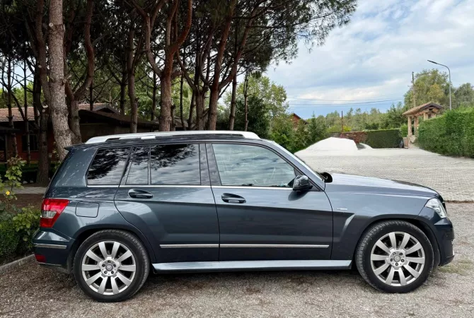 Auto in Vendita a Tirana, Mercedes-Benz, 2009 Diesel,Kambio Automatik Pagamento 9,000  Euro.