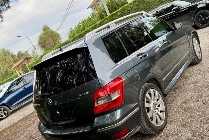 Auto in Vendita a Tirana, Mercedes-Benz, 2009 Diesel,Kambio Automatik Pagamento 9,000  Euro.