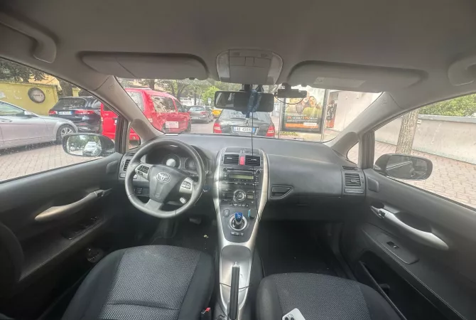 Auto in Vendita a Tirana, Toyota, 2011 Benzine,Kambio Automatik Pagamento 8,000  Euro.