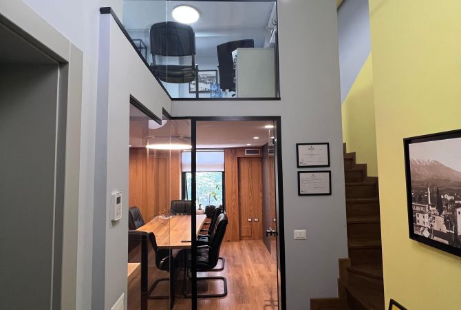 ZYRE ME QIRA - QENDER,shume prane Toptanit