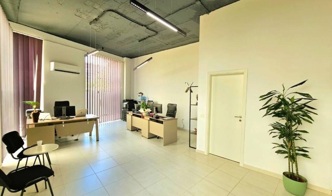 AMBIENT KOMERCIAL / ZYRE PER SHITJE KOMPLEKSI MAGNET-93.000 EURO!!
