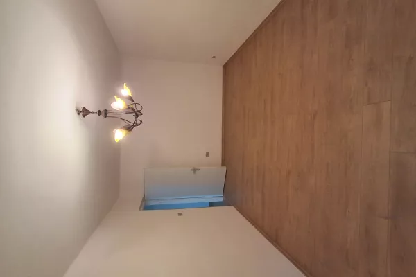 Business Property for Rent 3+1 in Tirana - 70,000 Leke