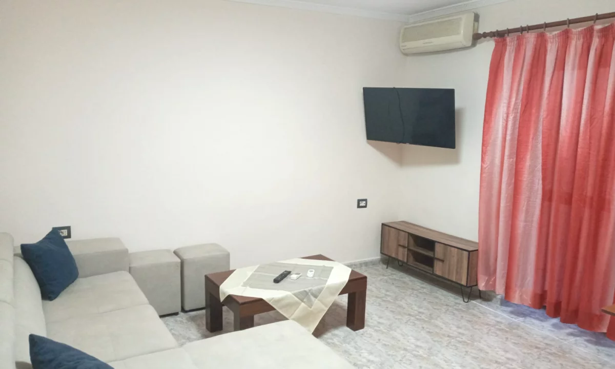 Appartamento in affitto a Tirana 1+1, Arredato