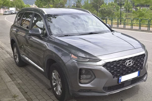 Auto in Vendita a Tirana, Hyundai, 2019 gasoline-gas,Kambio Automatik Pagamento 15,000  Euro.