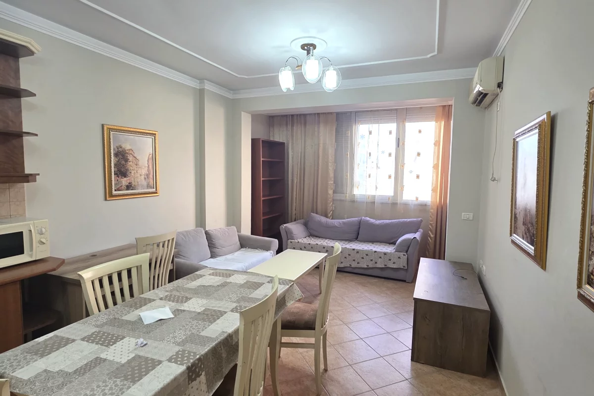 Shtepi me qera Apartament ne Tirane, 2+1, Mobilimi E mobiluar, Pagesa 60,000  Leke.