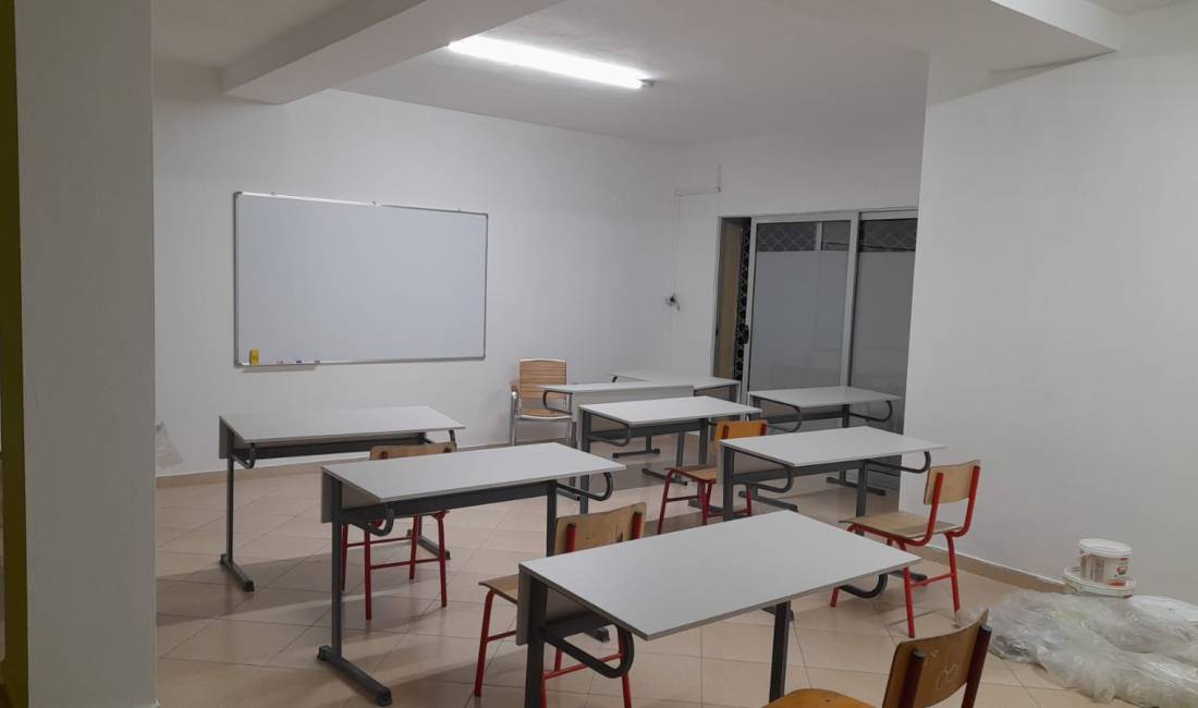 SHITEN BANKA SHKOLLE ME CMIM OKAZION