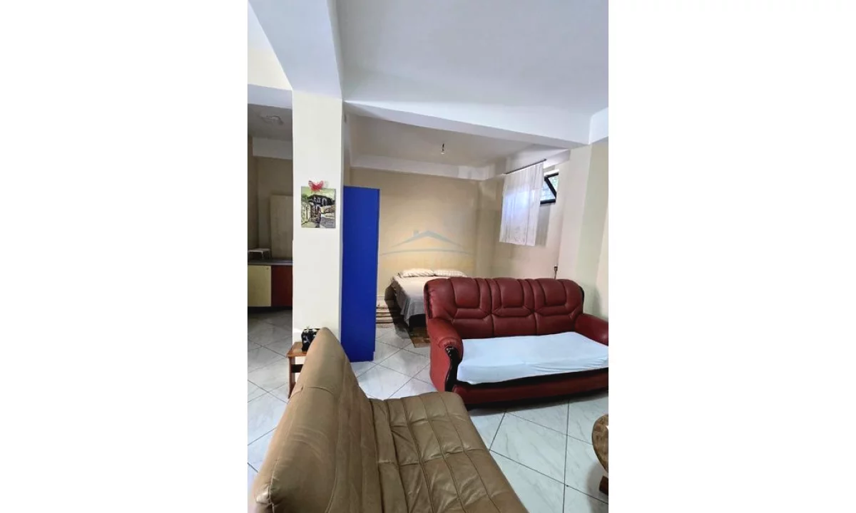 Shtepi me qera Apartament ne Tirane, Garsoniere, Mobilimi E mobiluar, Pagesa 350  Euro.