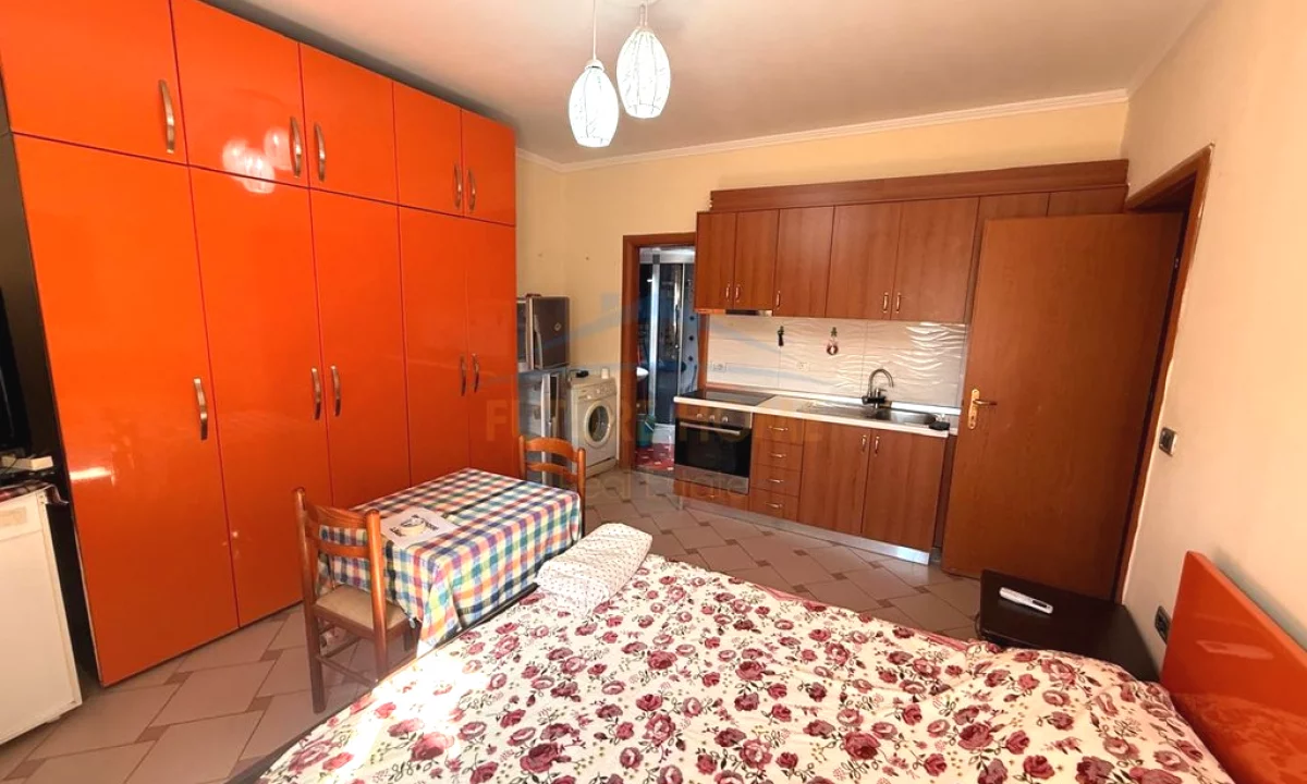 Shtepi me qera Apartament ne Tirane, Garsoniere, Mobilimi E mobiluar, Pagesa 450  Euro.