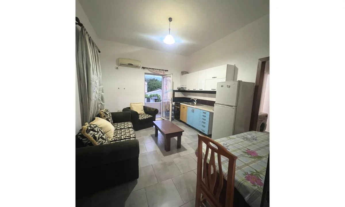 Shtepi me qera Apartament ne Tirane, 2+1, Mobilimi E mobiluar, Pagesa 350  Euro.