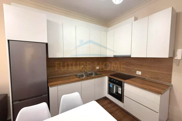 Shtepi me qera Apartament ne Tirane, 1+1, Mobilimi E mobiluar, Pagesa 350  Euro.