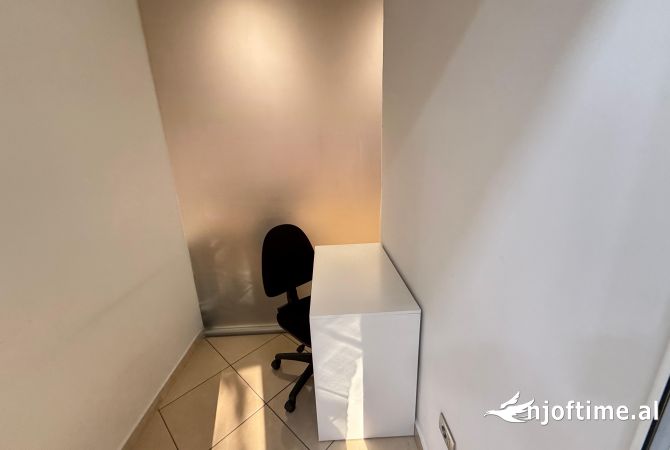 Qera Ambjent biznesi Tek Padami