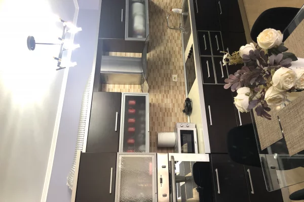 Appartamento in vendita a Tirana 2+1, Arredato