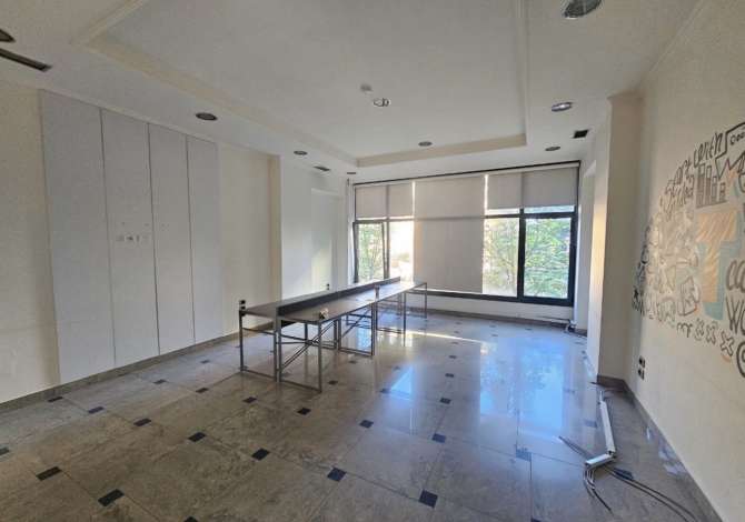 Business Property in Sale 3+1 in Tirana - 1,400,000 Euro