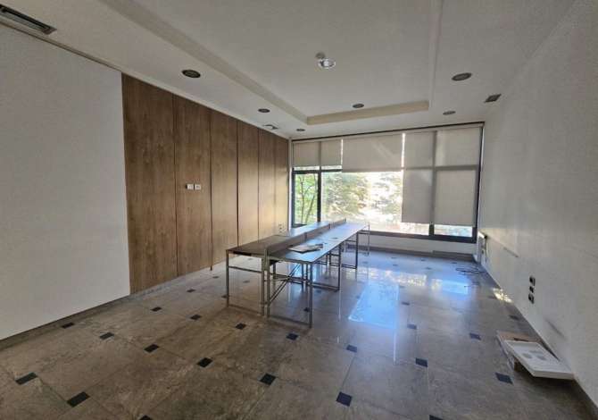 Business Property in Sale 3+1 in Tirana - 1,400,000 Euro