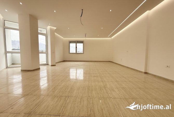 🏡Apartament fantastik per shitje, prane Ambasades Amerikane, Tirane ‼️