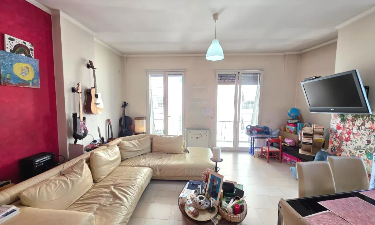 Shtepi ne shitje Apartament ne Tirane, 2+1, Mobilimi E mobiluar, Pagesa 230,000  Euro.