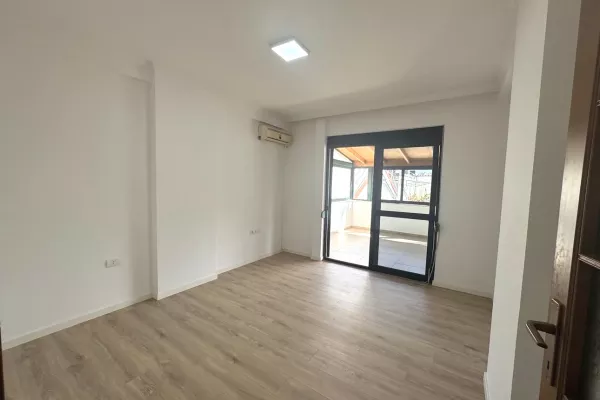 Business Property for Rent 3+1 in Tirana - 1,400 Euro