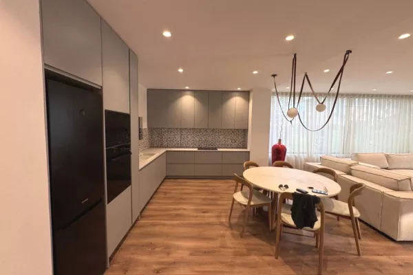 Shtepi ne shitje Vila Luksoze ne Durres, 3+1, Mobilimi E mobiluar, Pagesa 790,000  Euro.